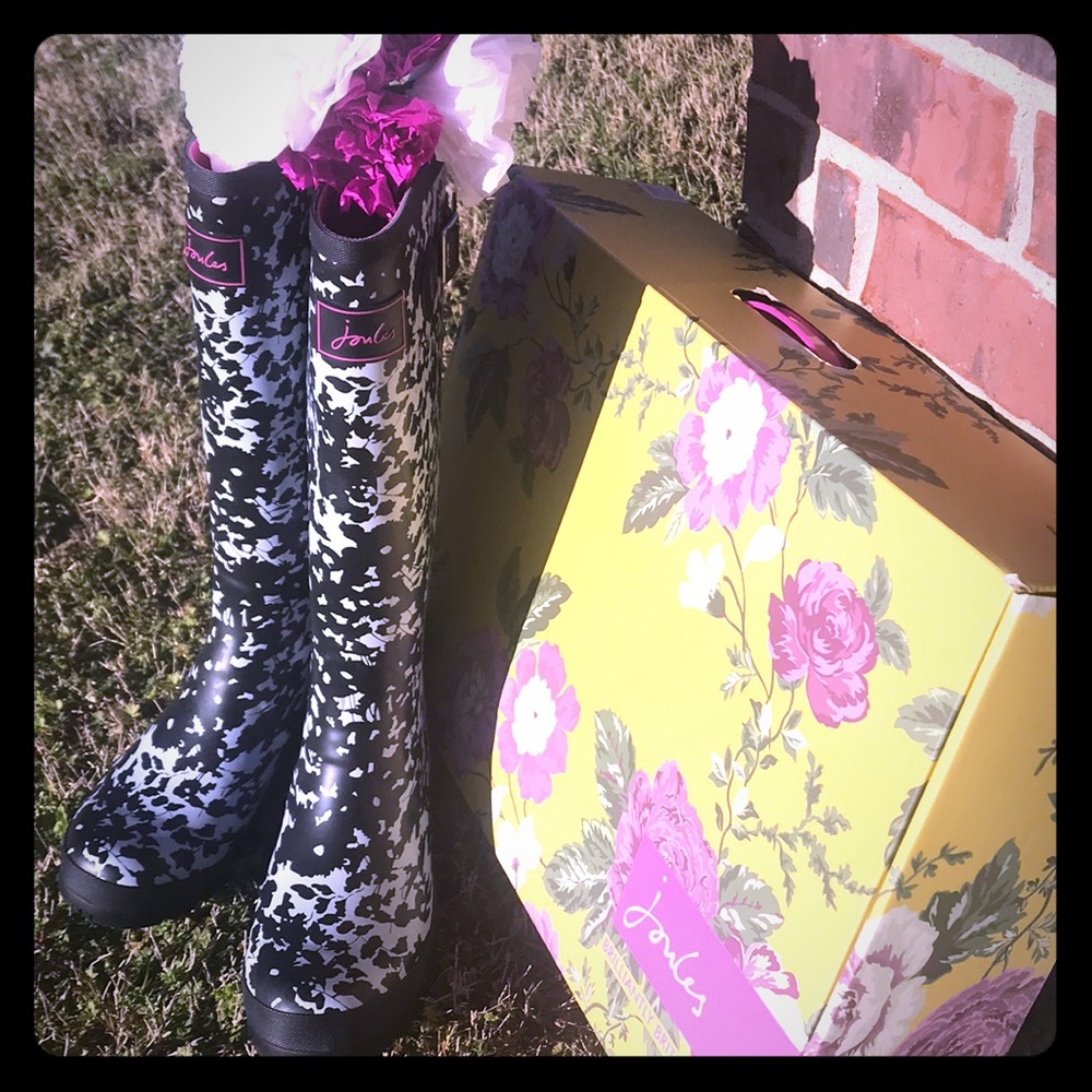 NWT Joules Rainboots!!!